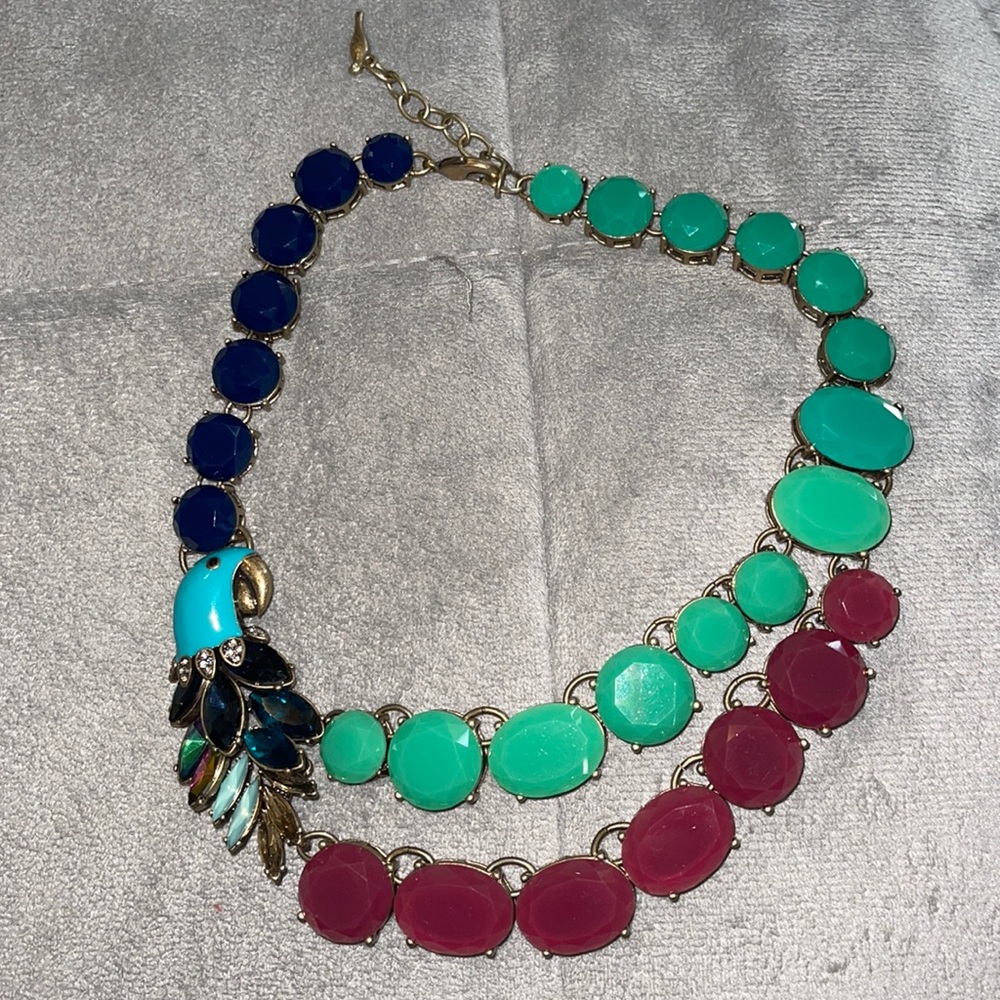 Chloe + Isabel limited edition parrot necklace